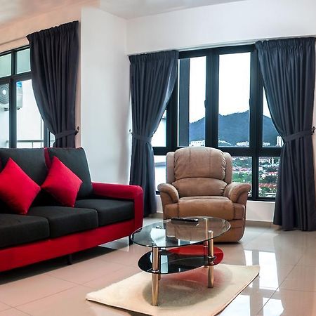 Lazy Traveler'S Suite By D Imperio Homestay George Town Exterior photo